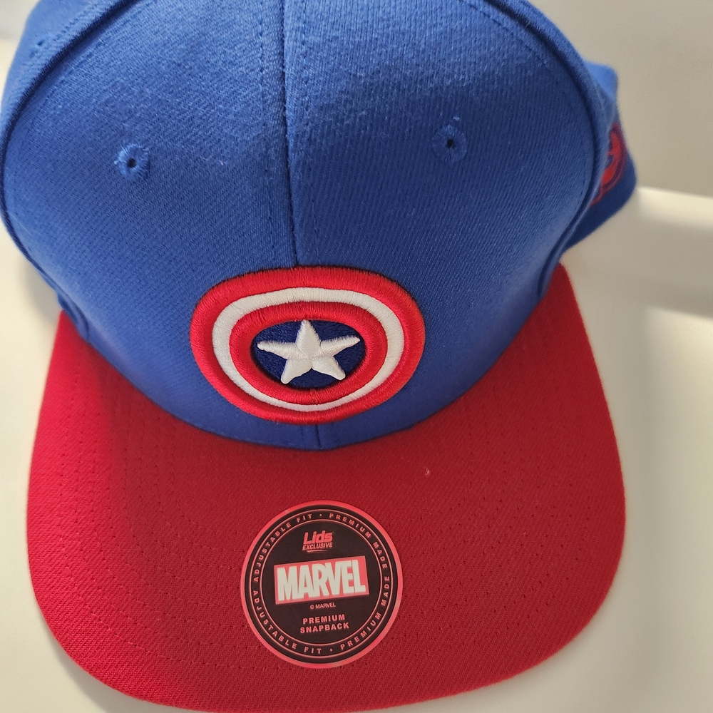 Marvel MenCaptain America Blue and Red Snapback Hat